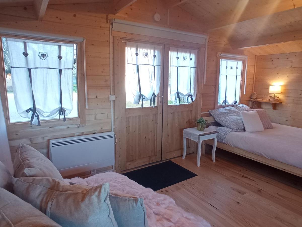 Chambre Studio Photo Chalet Sdb Partagee A Proximite Chavagne Exterior photo