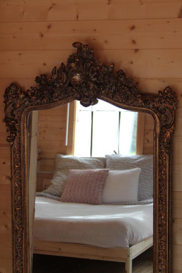 Chambre Studio Photo Chalet Sdb Partagee A Proximite Chavagne Exterior photo